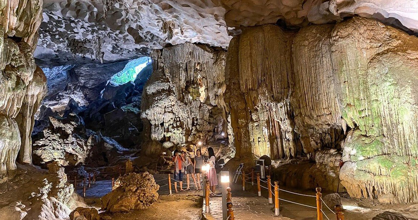 Discover Sung Sot Cave