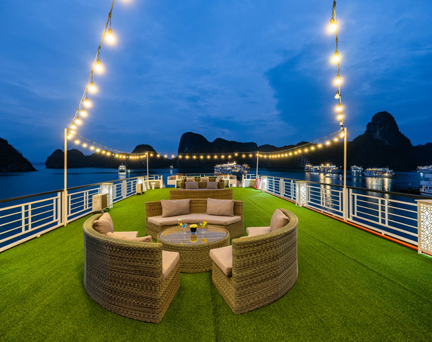Discover Halong Bay on Amanda Pearl Halong Cruise