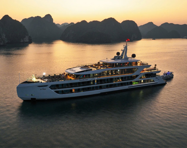 Discover Halong Bay on luxurious Azura Cruise