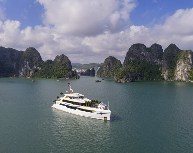 Discover Halong Bay on Catherine Horizon Cruise