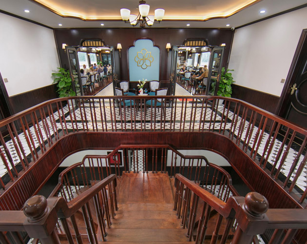 Discover Halong Bay on Du Yen Cruise