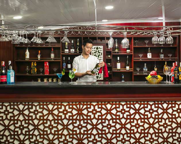 Discover Halong Bay on La Regina Classic Cruise