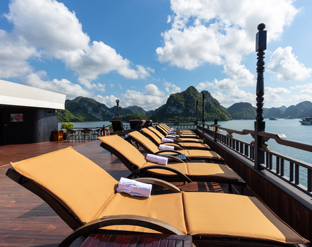 La Regina Grand Cruise | 5-Star Luxury Cruise in Lan Ha Bay