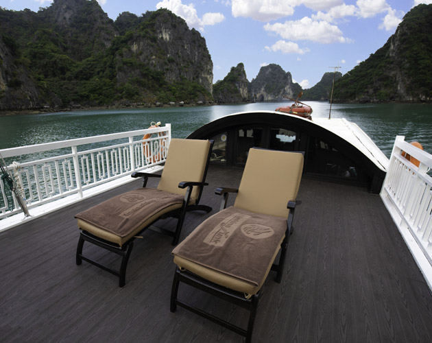 Discover Private Halong Bay Experience on the L’Amour Junk Cruise