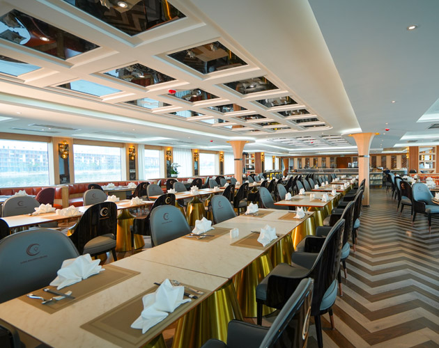 Explore Halong Bay with Luna Halong Cruise