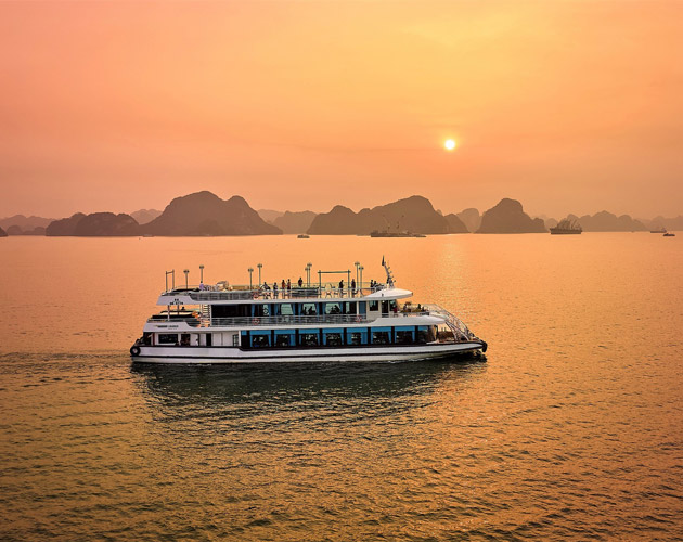 Discover the essence of Halong Bay with V-Dream Cruise