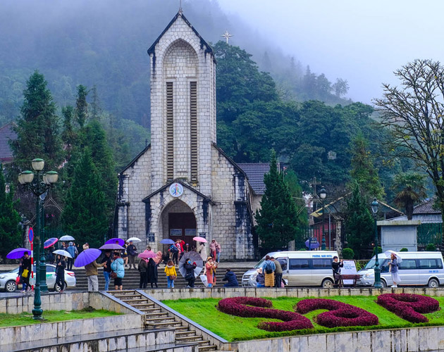 2-Night Sapa Tour - Fansipan Peak, Cat Cat & Moana View