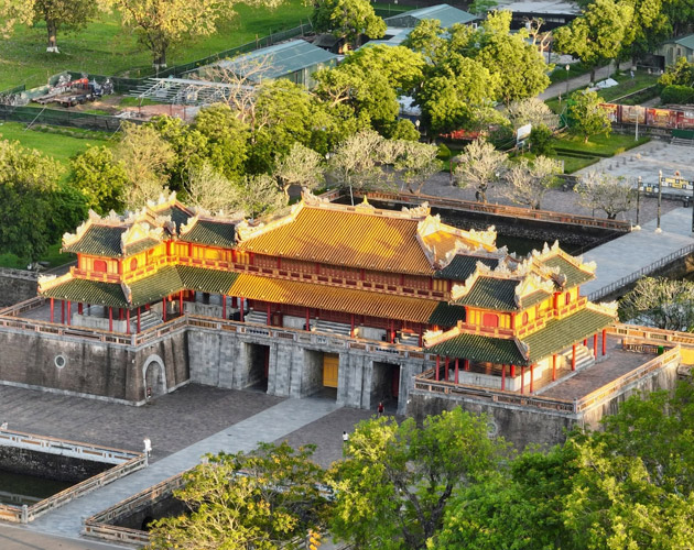 Hue City Tour from Hoi An or Da Nang